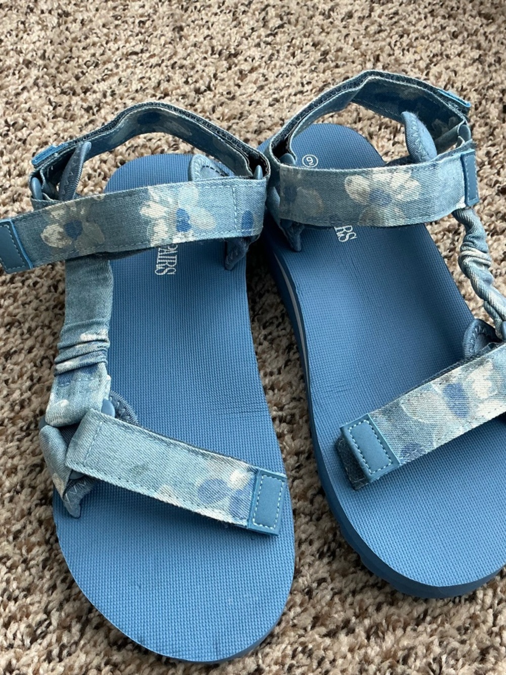 Dream Pairs Blue Floral Strap Sandals